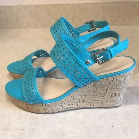 Liz Claiborne Kian Teal Laser Cut Wedge Sandals - Picture 10 of 11